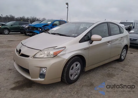 2011 Toyota Prius Three z USA, uszkodzony, nr VIN JTDKN3DU8B0277829
